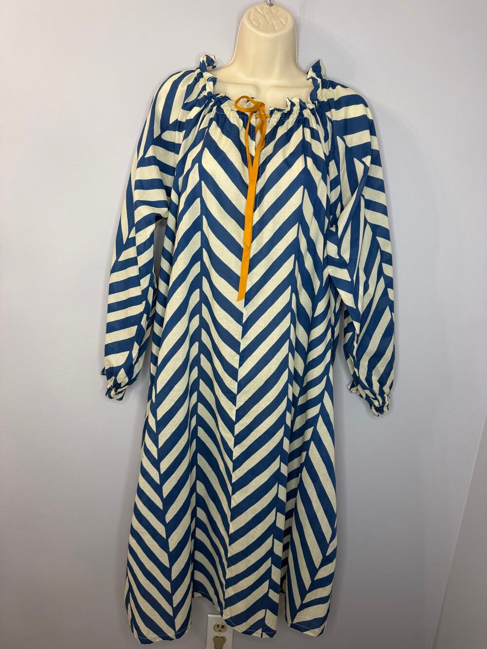Nikki Chasin Chevron Blue Striped Ruffle Neck Long Sleeve Midi Peasant Dress S